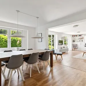 Apartment Beautiful House In Blankenese, Hamburg